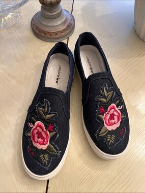 comfortview Navy Slip-On Sneakers with Pink Floral Embroidery